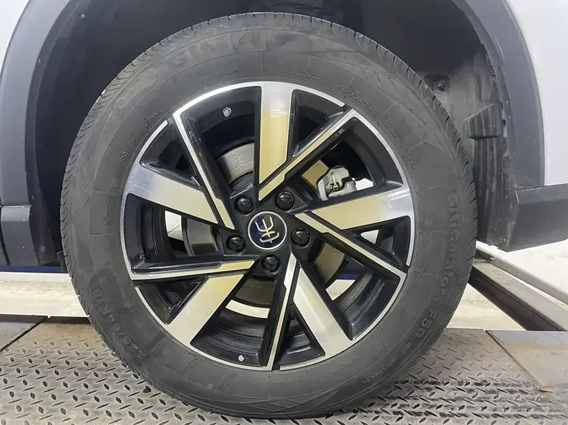 BYD Song Pro DM Song Pro DM DM-i Honor Edition 71km Pilot Edition 2024 — thumbnail 2
