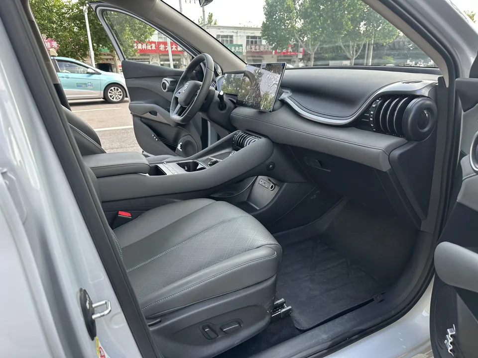 BYD Yuan Plus Yuan PLUS Intelligent Driving Edition 430KM Beyond Edition 2025 — миниатюра 3