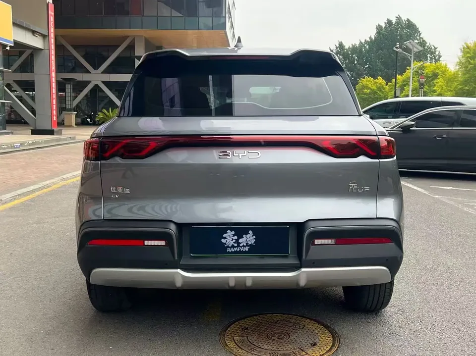 BYD Yuan Up Intelligent Driving Edition 401KM Leading Model 2024 — миниатюра 2