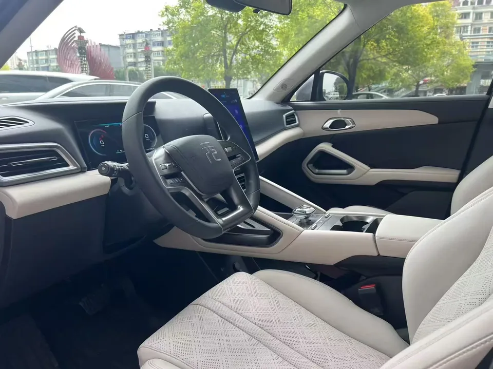 BYD Yuan Up Intelligent Driving Edition 401KM Leading Model 2024 — миниатюра 3