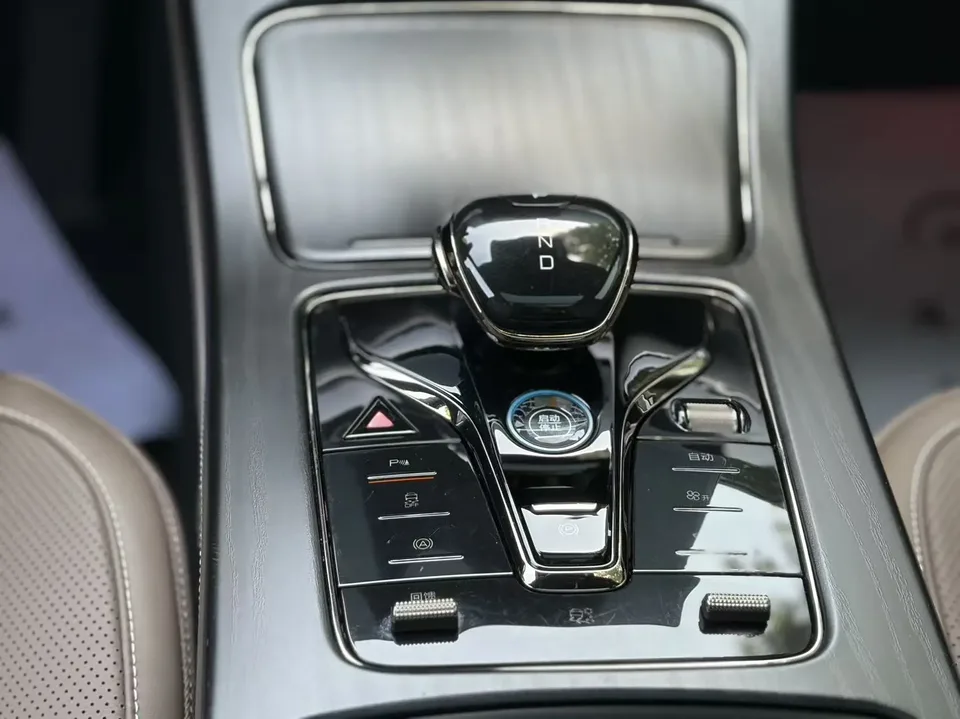 BYD Han EV Honor Edition 506KM Premium Model 2024 — миниатюра 4