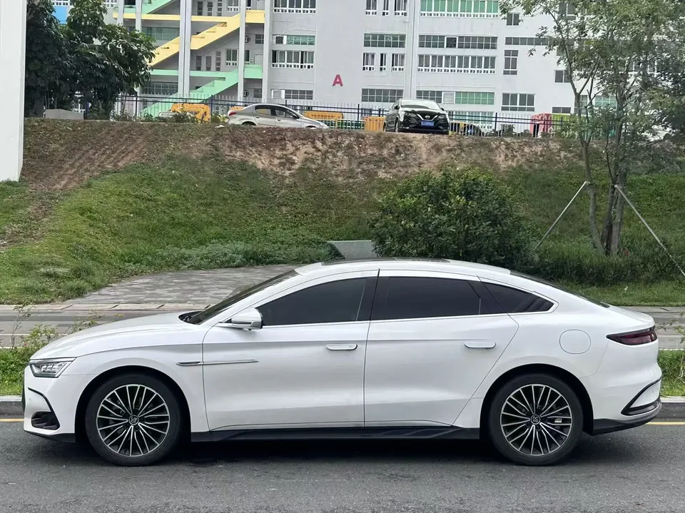 BYD Han DM DM-i 121KM Premium Edition 2022 — миниатюра 4