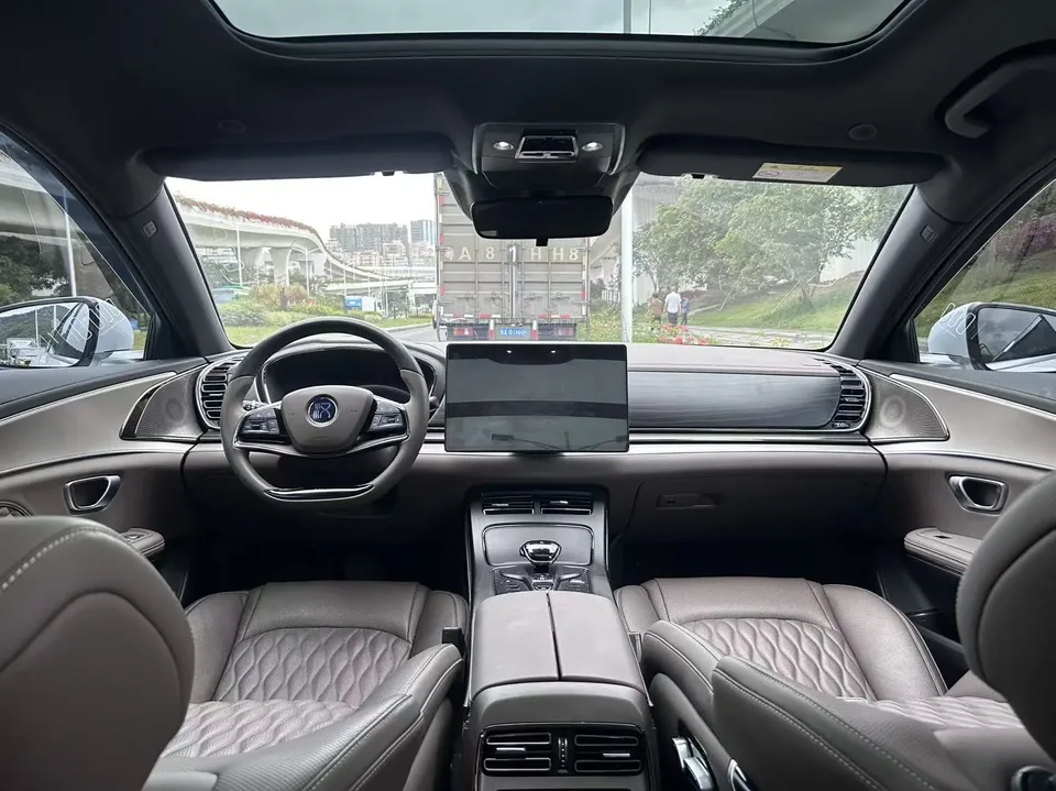 BYD Han DM DM-i 121KM Premium Edition 2022 — миниатюра 5