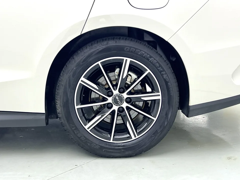 BYD Seal 06DM Seal 06DM DM-i 120KM Premium Edition 2024 — thumbnail 3