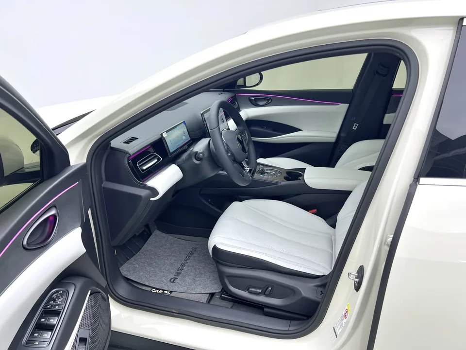 BYD Seal 06DM Seal 06DM DM-i 120KM Premium Edition 2024 — thumbnail 5