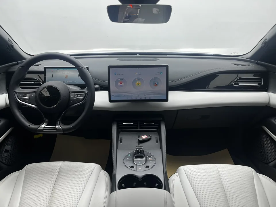 BYD Seal 06DM DM-i 120KM Premium Edition 2025 — миниатюра 3