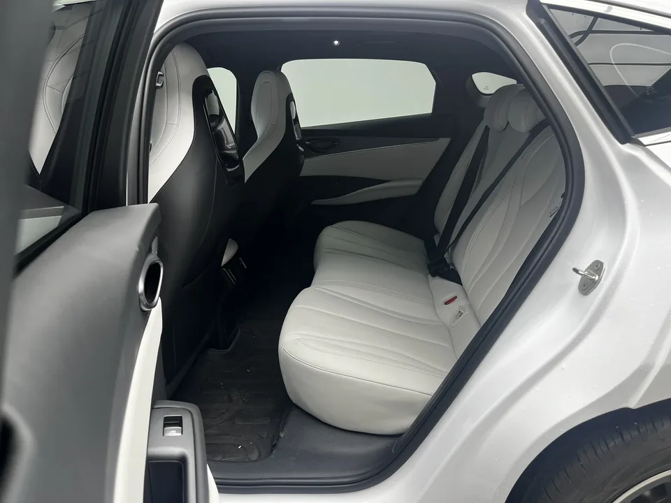 BYD Seal 06DM DM-i 120KM Premium Edition 2025 — миниатюра 4