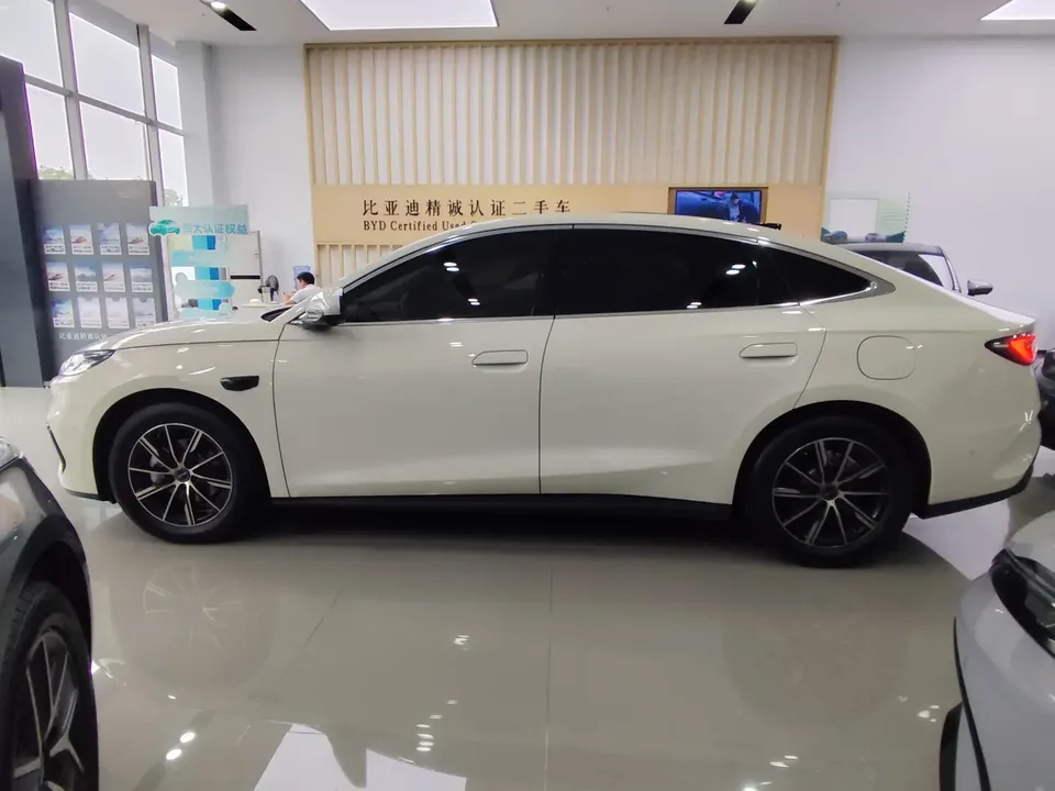 BYD Seal 06DM Intelligent Driving Edition DM-i 120KM Premium Edition 2025 — миниатюра 4