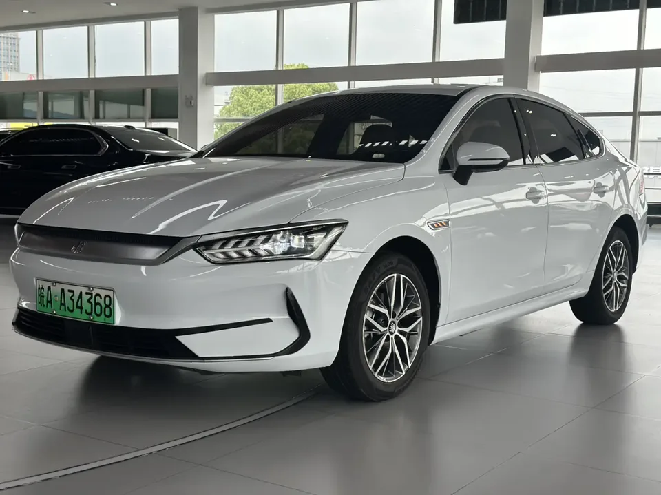 BYD Qin PLUS EV Qin PLUS EV Champion Edition 420KM Leading Edition 2023 — photo 1, buy with delivery to Moscow