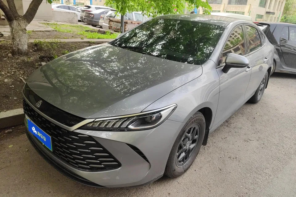 BYD Qin PLUS DM Qin PLUS DM DM-i 55KM Intelligent Driving Edition Leading Edition 2025 — photo 1, buy with delivery to Moscow