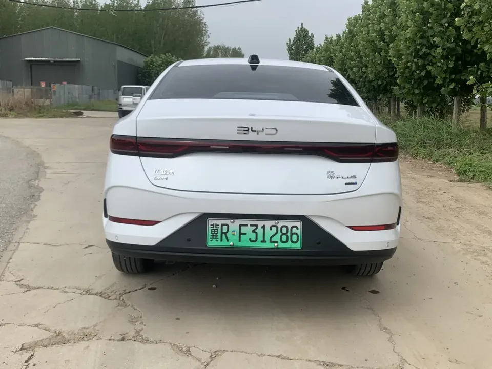 BYD Qin PLUS DM Qin PLUS DM Intelligent Driving Edition DM-i 120KM Beyond Edition 2025 — thumbnail 2