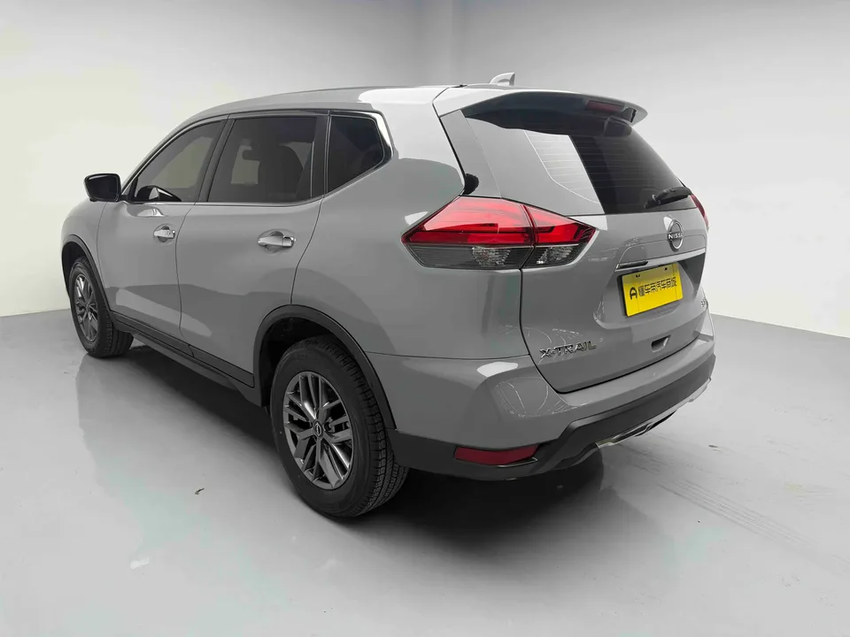 Nissan X-Trail Qijun Honor 2.0L 2WD Leading Edition 2025 — thumbnail 2