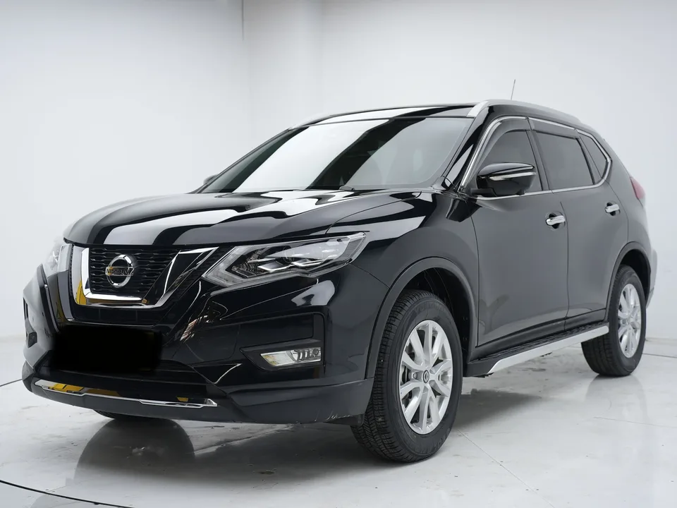 Nissan X-Trail Qijun Classic Edition 2.0L 2WD Intelligent Link Premium Edition 2023 — photo 1, buy with delivery to Moscow