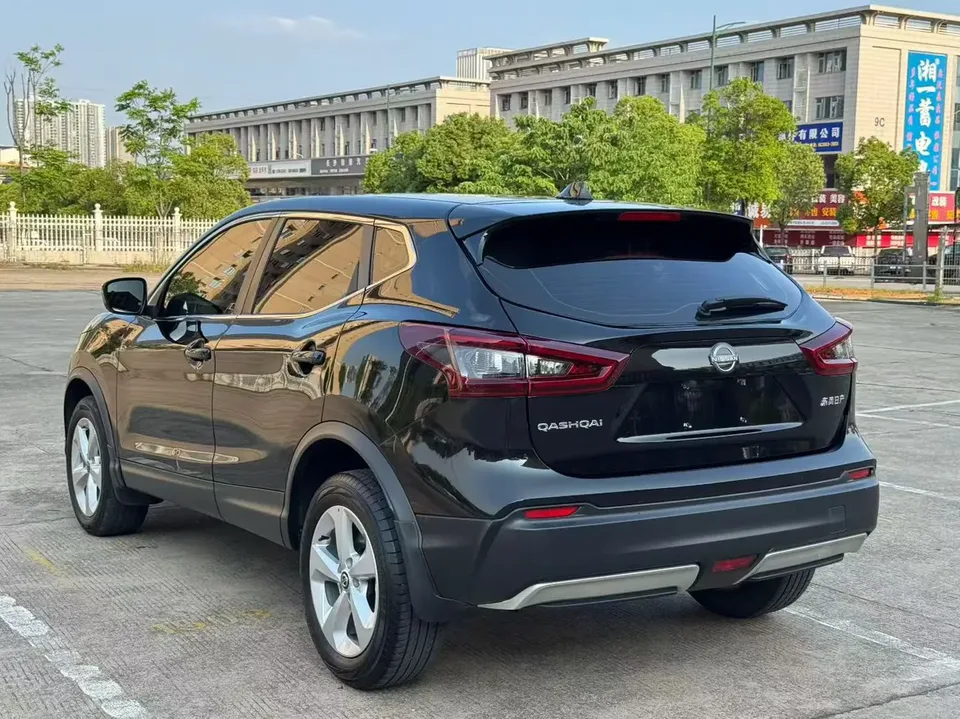 Nissan Qashqai Qashqai Classic 2.0L Comfort Edition 2023 — thumbnail 4