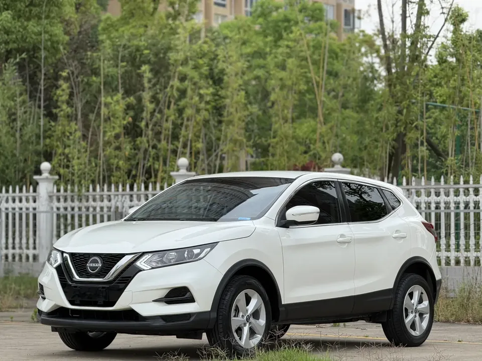 Nissan Qashqai Qashqai Classic 2.0L Comfort Edition 2023 — photo 1, buy with delivery to Moscow