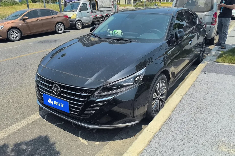 Nissan Altima Teana Teana 2.0L XL-TLS Enjoy Edition 2022 — фото 1, купить с доставкой в Москву
