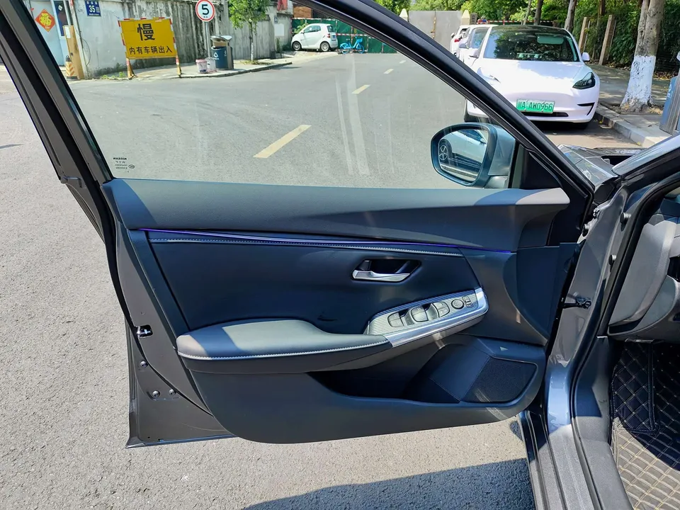 Nissan Sylphy Sylphy 1.6L CVT Enjoy Edition 2023 — thumbnail 3