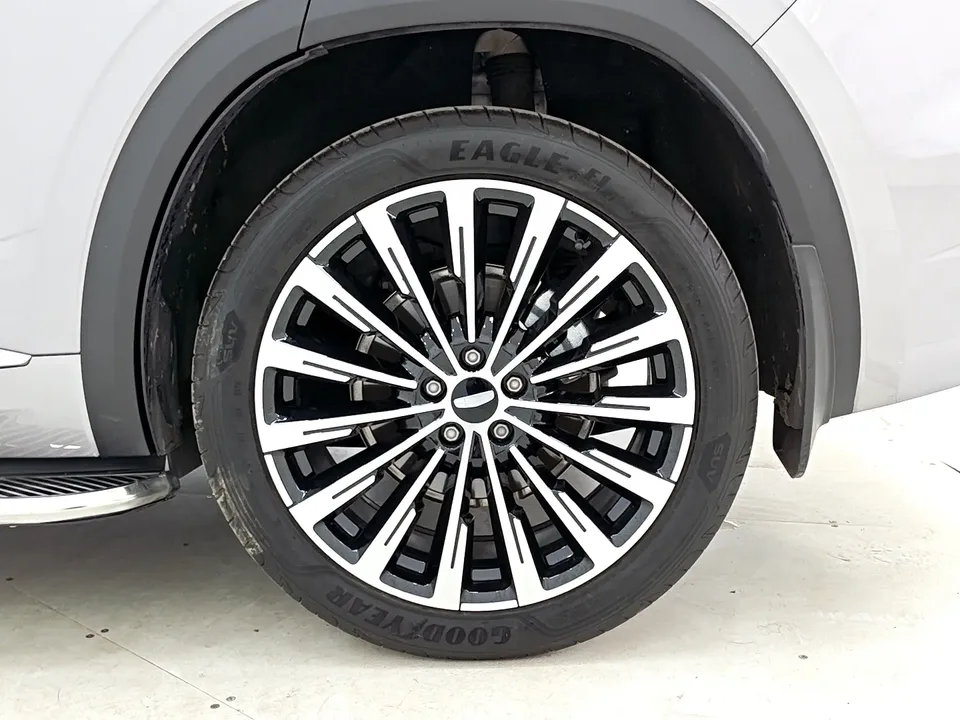 Geely Monjaro Xingyue L 2.0TD High Power Automatic 2WD Dongfang Yao Lanxing Edition 2025 — thumbnail 3