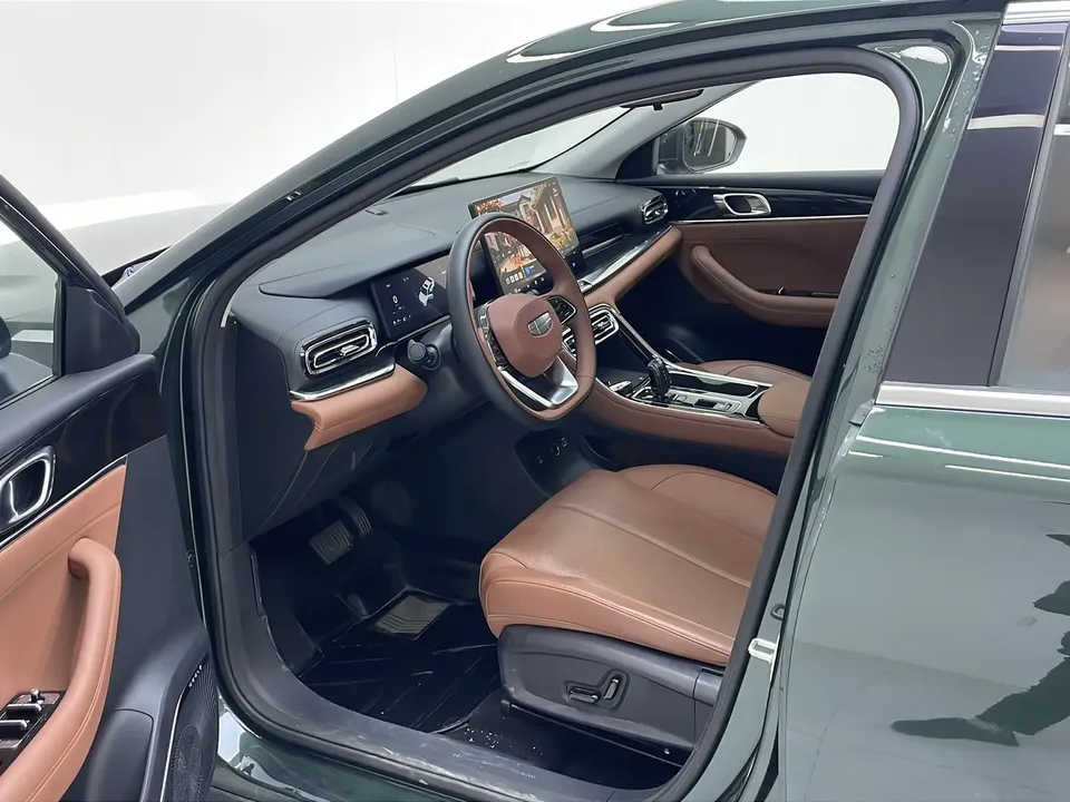Geely Emgrand emgrand 5th Generation 1.5T DCT Flagship Model 2026 — thumbnail 5
