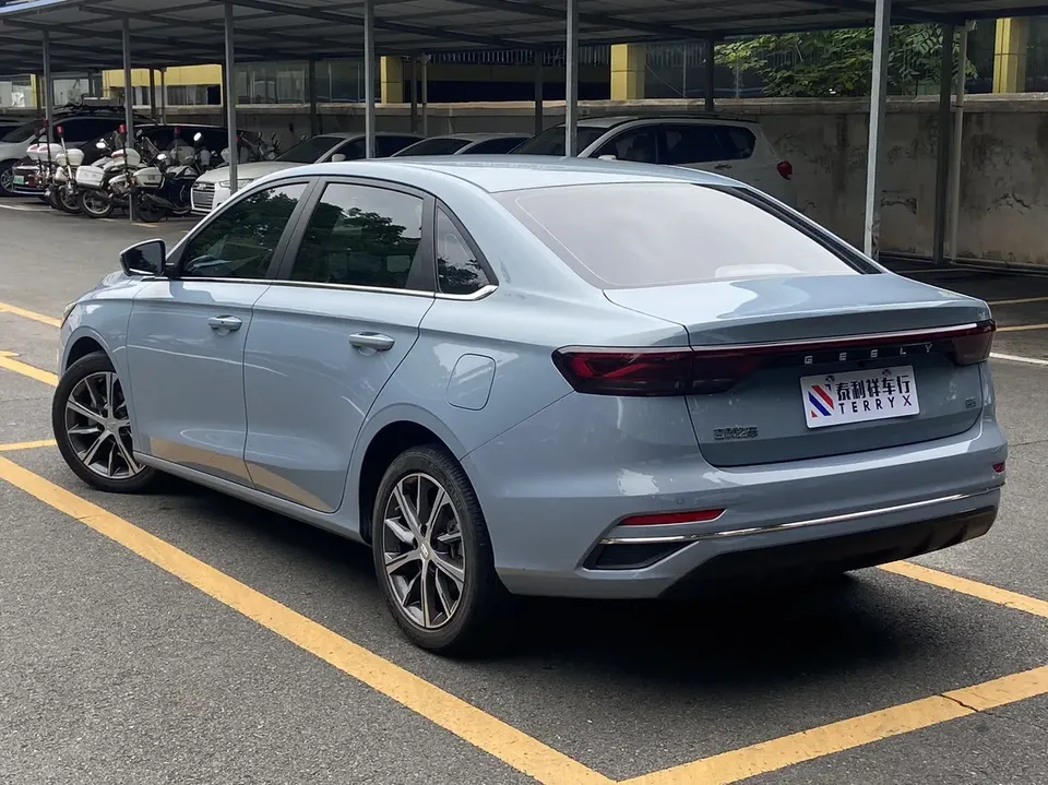 Geely Emgrand Emgrand 4th Generation Champion Edition 1.5L CVT Luxury 2023 — thumbnail 2
