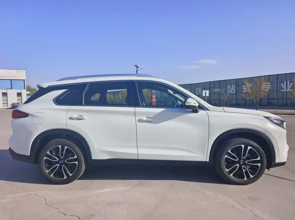 GAC Trumpchi GS4 PLUS 390T Automatic Nebula Edition 2025 — миниатюра 4