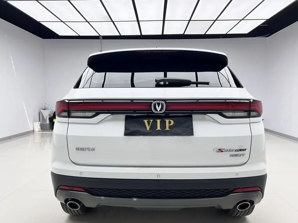 Changan CS35 Plus Blue Whale NE 1.4T DCT luxury model 2023 — миниатюра 2