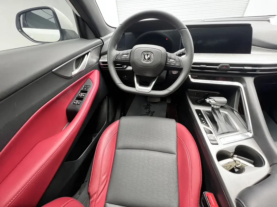 Changan CS35 Plus Blue Whale NE 1.4T DCT luxury model 2023 — миниатюра 4