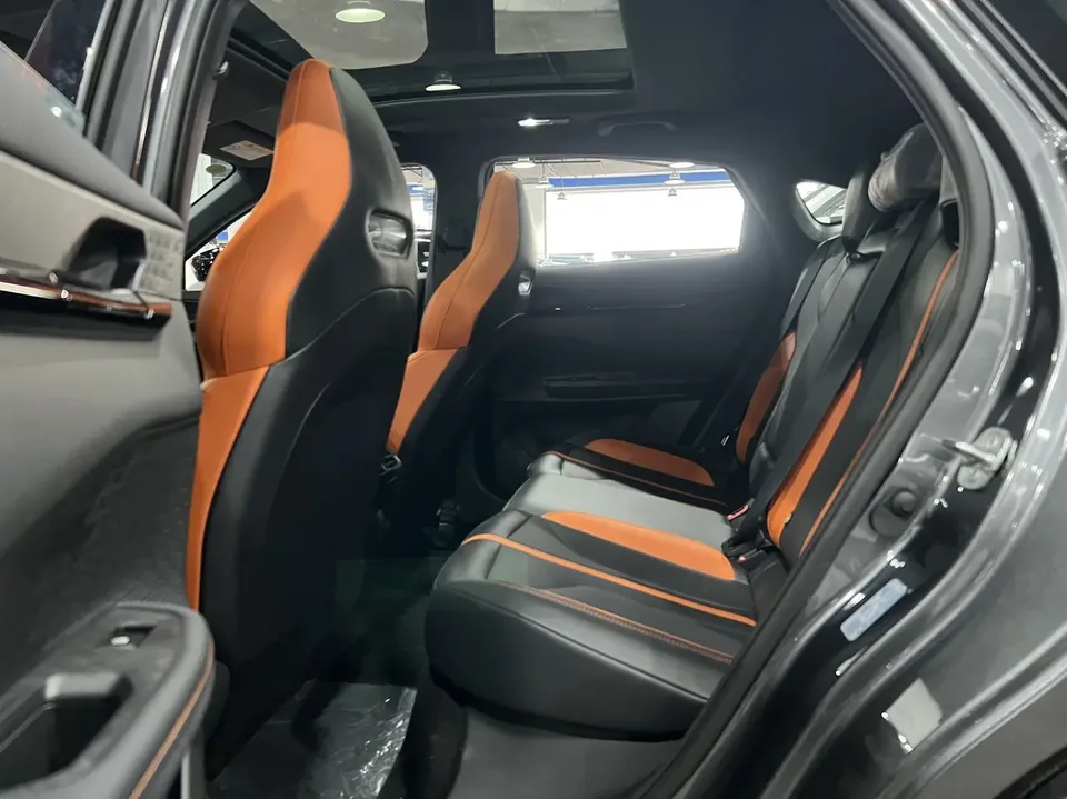 Changan UNI-V UNI-V 1.5T Premium Sports Edition 2026 — thumbnail 3