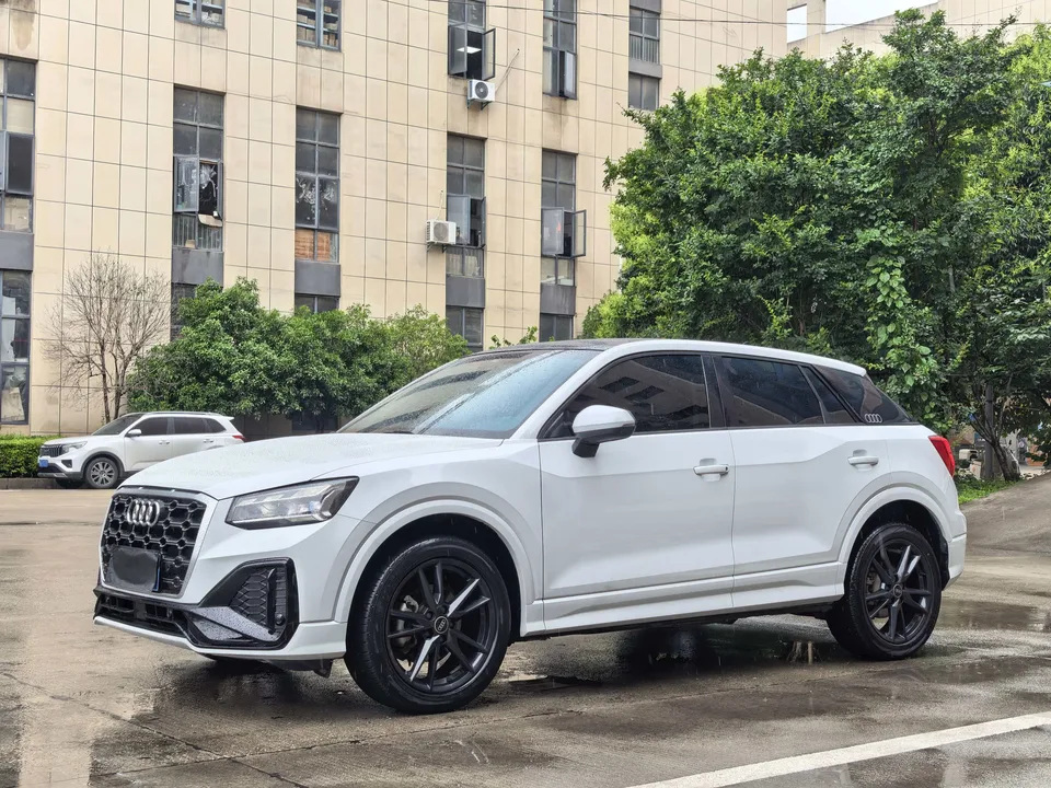 Audi Q2L Q2L Audi Q2L 2022 35 TFSI Fashionable and Elegant 2022 — photo 1, buy with delivery to Moscow