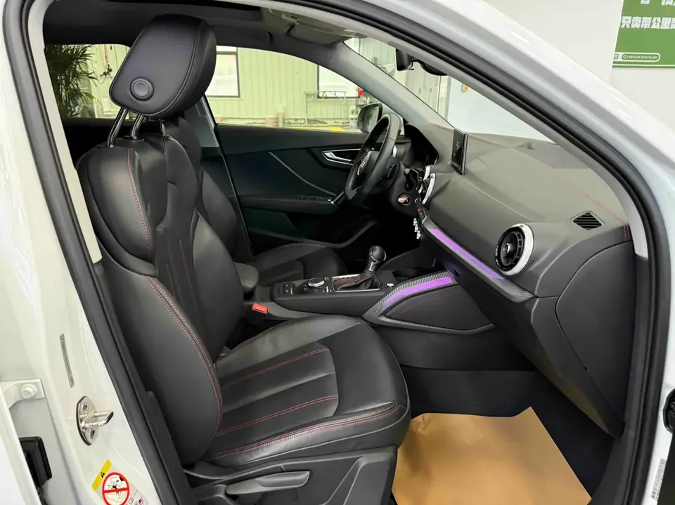 Audi Q2L Audi Q2L 2022 35 TFSI aggressive and dynamic model 2022 — миниатюра 5