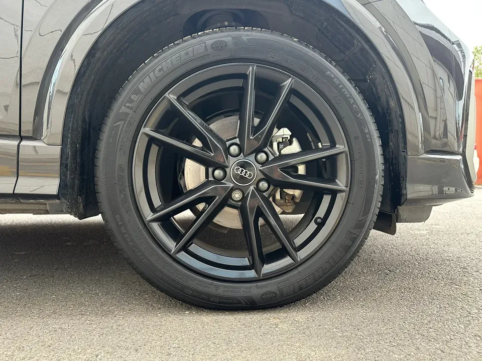 Audi Q2L Q2L Audi Q2L 2022 35 TFSI aggressive and dynamic model 2023 — thumbnail 2