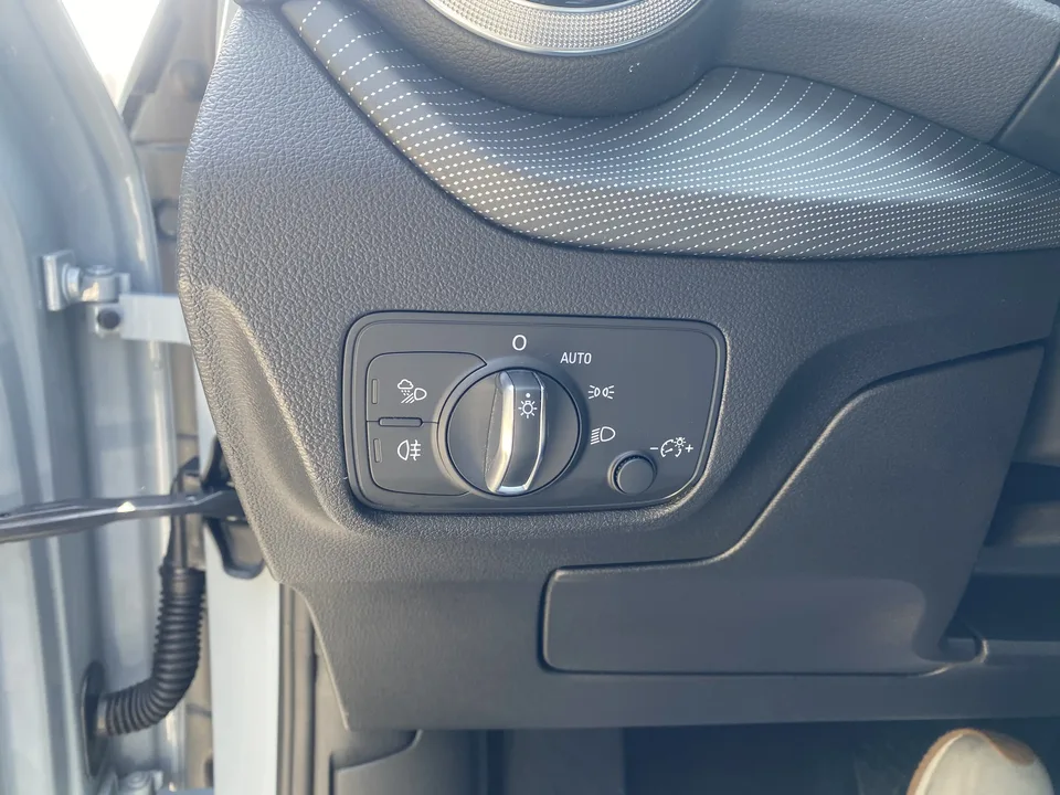 Audi Q2L Q2L Audi Q2L 2022 35 TFSI Fashionable and Elegant 2023 — миниатюра 5