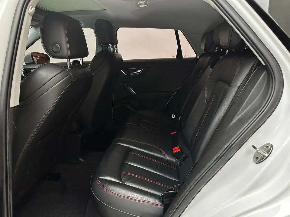 Audi Q2L Audi Q2L 2022 35 TFSI aggressive and dynamic model 2022 — миниатюра 5