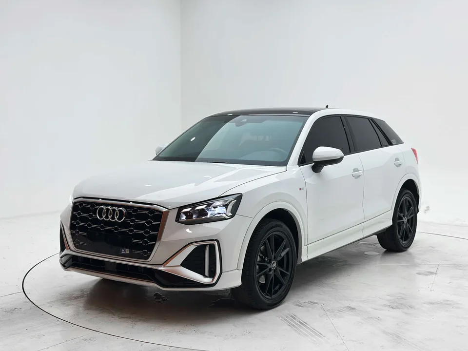 Audi Q2L Audi Q2L 2022 35 TFSI aggressive and dynamic model 2022 — фото 1, купить с доставкой в Москву