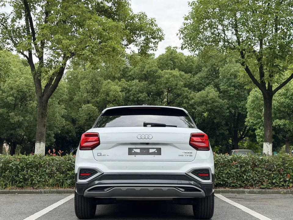 Audi Q2L Audi Q2L 2024 35 TFSI Fashionable and Elegant 2024 — миниатюра 2