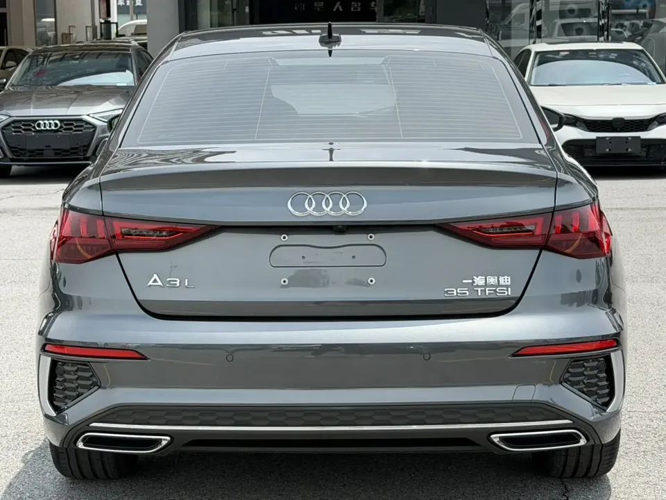 Audi A3 Audi A3 A3L Limousine 35 TFSI Stylish Sports 2023 — миниатюра 2