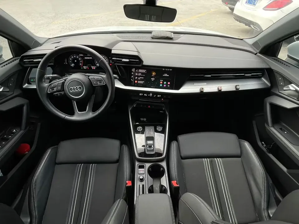 Audi A3 A3 Sportback 35 TFSI Fashionable and Elegant 2023 — thumbnail 4