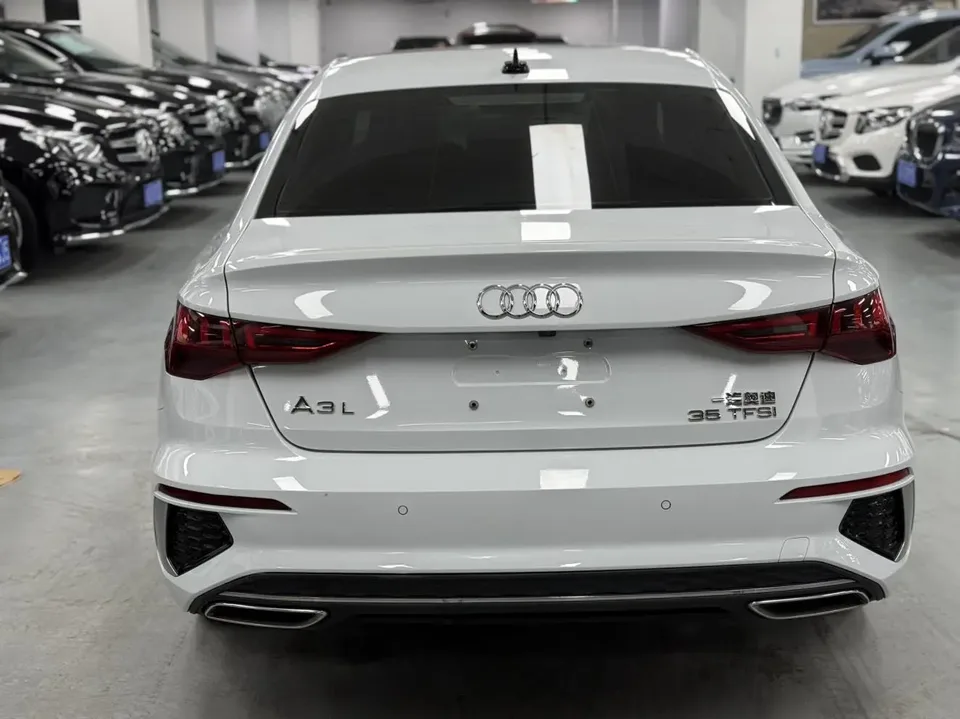 Audi A3 A3 facelift A3L Limousine 35 TFSI luxury and elegant model 2023 — thumbnail 2