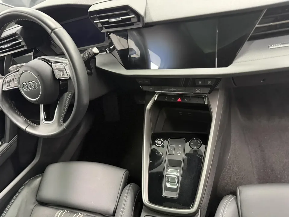 Audi A3 A3 facelift A3L Limousine 35 TFSI luxury and elegant model 2023 — thumbnail 3