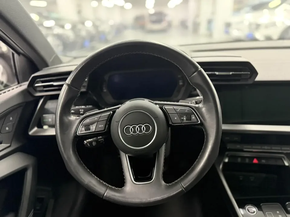 Audi A3 A3 facelift A3L Limousine 35 TFSI luxury and elegant model 2023 — thumbnail 4