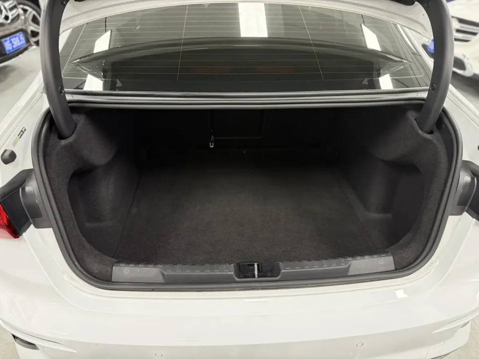 Audi A3 A3 facelift A3L Limousine 35 TFSI luxury and elegant model 2023 — thumbnail 5