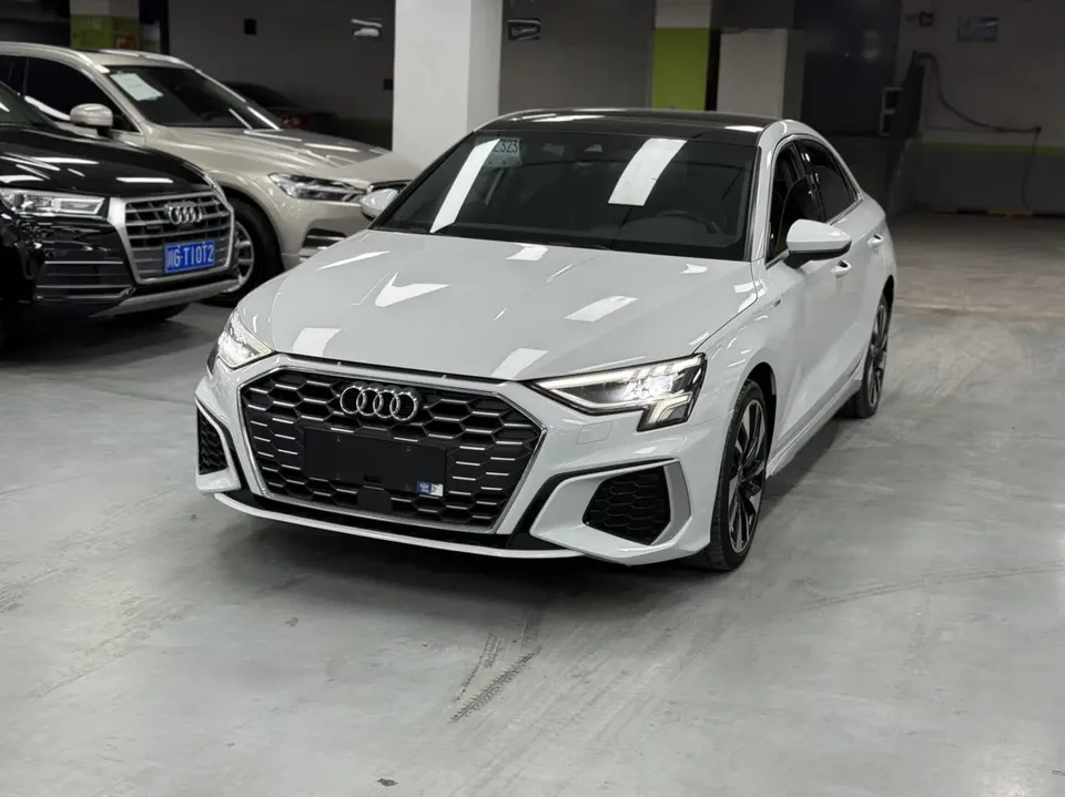Audi A3 A3 facelift A3L Limousine 35 TFSI luxury and elegant model 2023 — photo 1, buy with delivery to Moscow