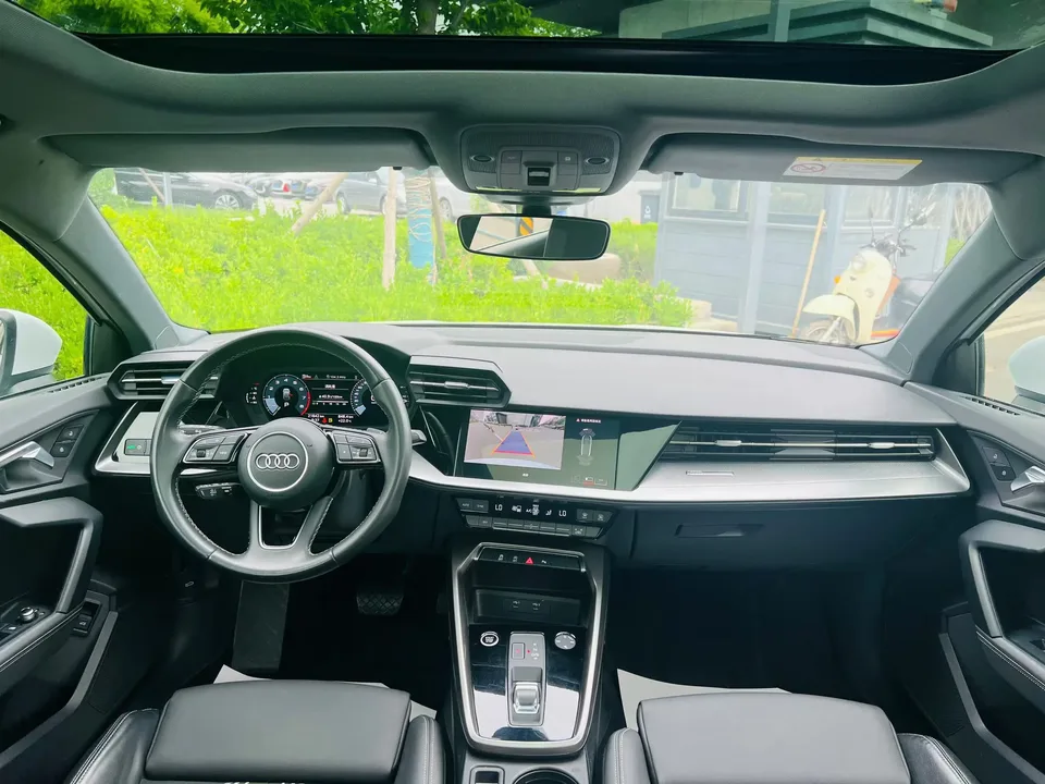 Audi A3 A3 facelift Sportback 35 TFSI stylish and sporty 2023 — миниатюра 2