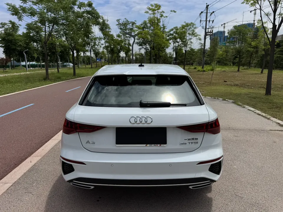 Audi A3 A3 facelift Sportback 35 TFSI stylish and sporty 2023 — миниатюра 2
