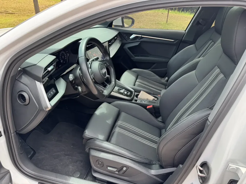 Audi A3 A3 facelift Sportback 35 TFSI stylish and sporty 2023 — миниатюра 4