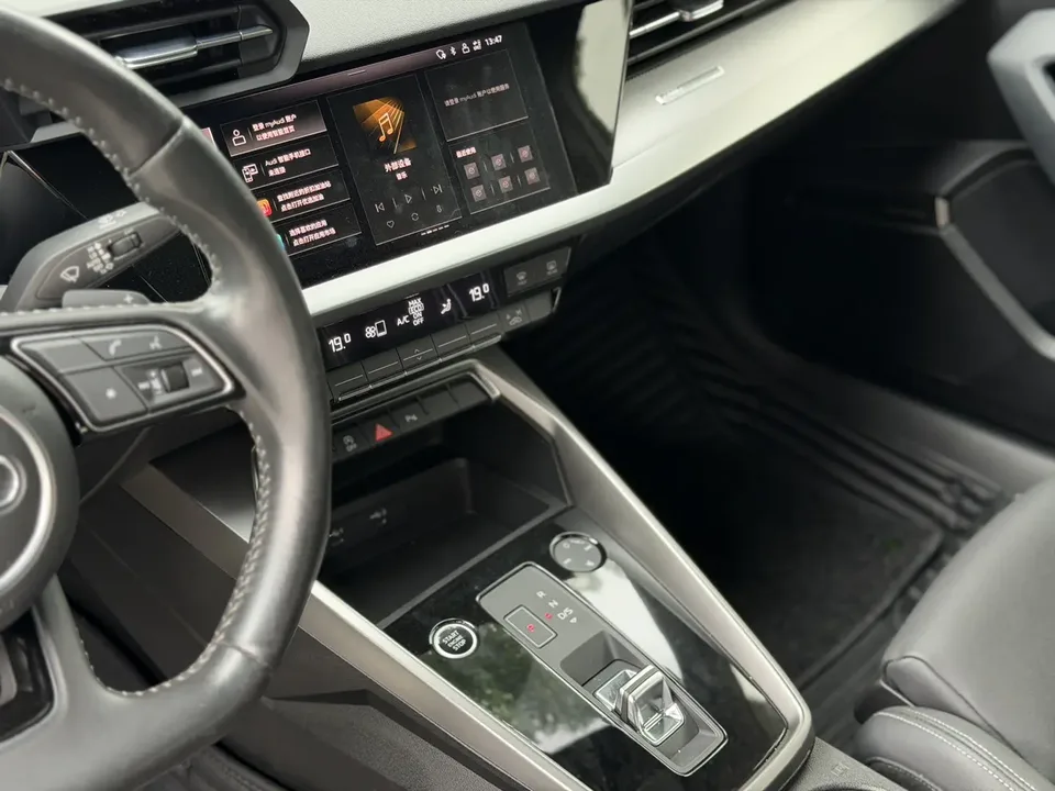 Audi A3 Audi A3 A3L Limousine 35 TFSI Stylish and Elegant 2022 — миниатюра 4