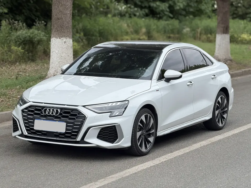 Audi A3 Audi A3 A3L Limousine 35 TFSI Stylish and Elegant 2022 — фото 1, купить с доставкой в Москву