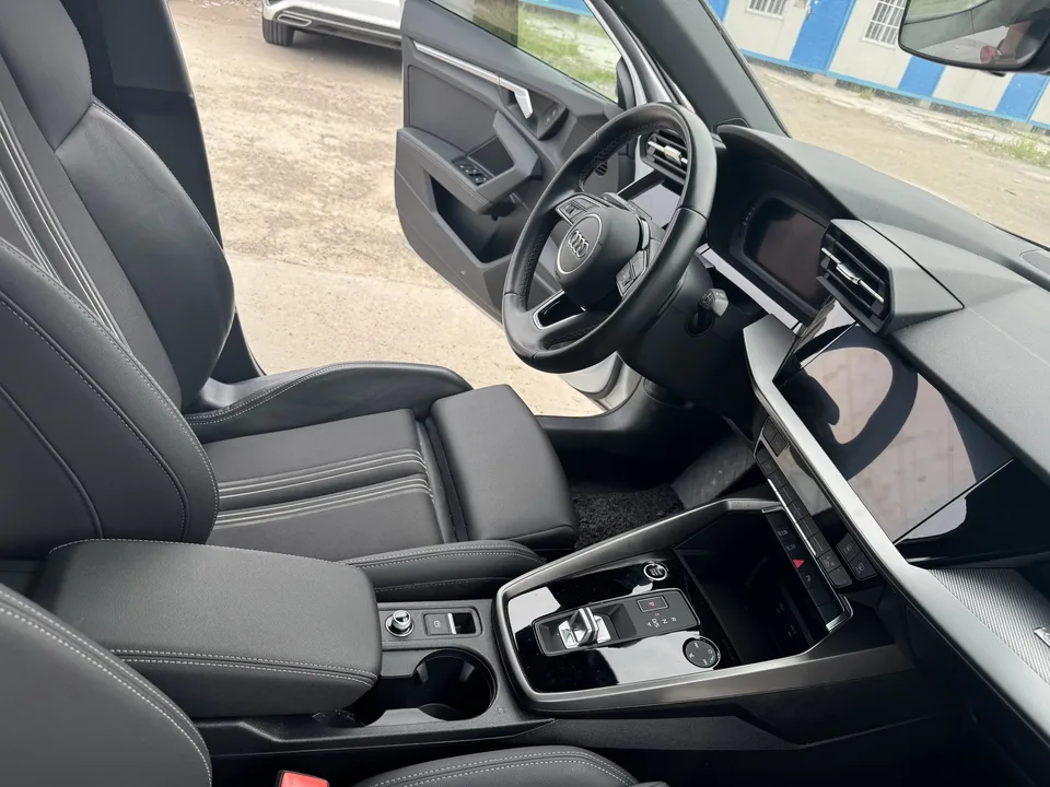 Audi A3 Audi A3 A3L Limousine 35 TFSI Stylish and Elegant 2023 — thumbnail 3