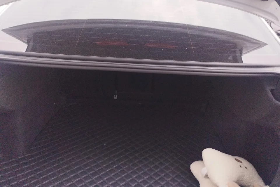 Audi A3 A3 A3L Limousine 35 TFSI aggressive and sporty 2023 — thumbnail 5