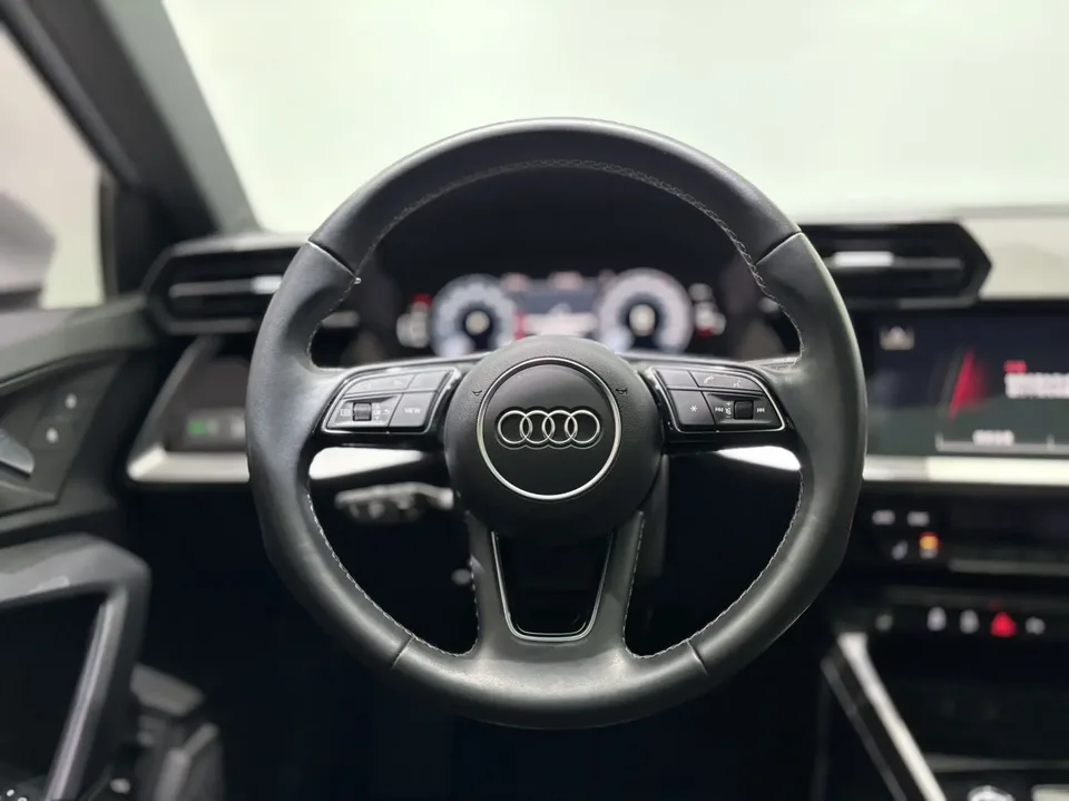 Audi A3 A3 facelift Sportback 35 TFSI stylish and sporty 2023 — thumbnail 4